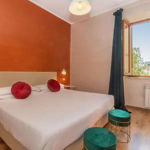 Lovely New Via Genova Apartment