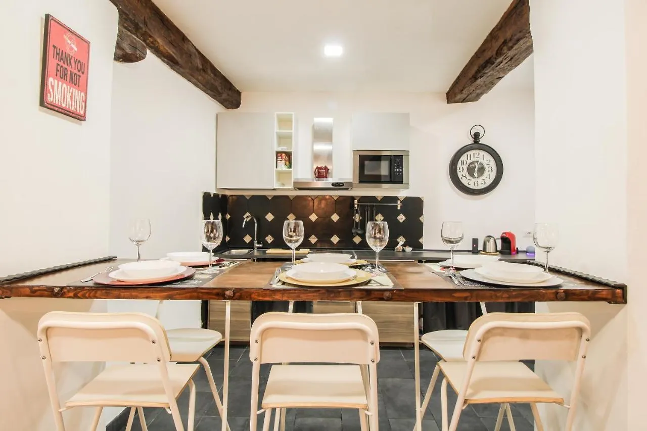 Charming Large Apartment - 3 Bedroom In Trastevere Rome