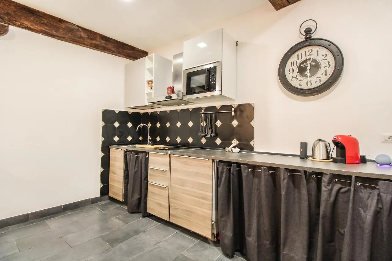 Charming Large Apartment - 3 Bedroom In Trastevere Rome 0*,